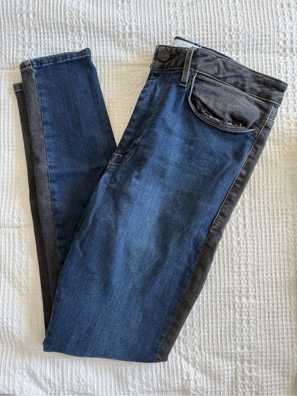 FRAME Le One Skinny Two Tone Jeans Size 2 Blue Black 28” Inseam - Picture 7 of 9